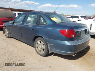 2003 Saturn LS z VIN 1G8JW54R03Y520045, wystawiony jako IAAI lot #42172431 z przebiegiem 182 444 mil mil oraz . Historia ofert i sprzedaży dostępna na DreamBid. Obrazek 3.