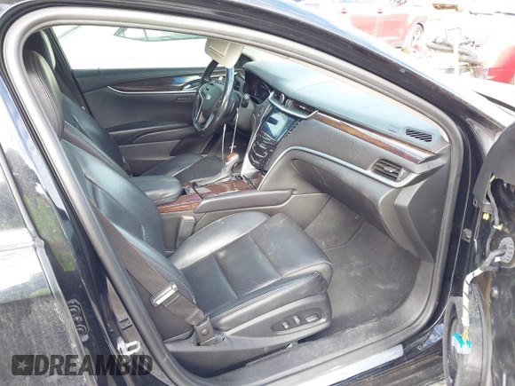2017 Cadillac XTS Luxury z VIN 2G61M5S36H9111282, wystawiony jako IAAI lot #41107706 z przebiegiem 136 286 mil mil oraz . Historia ofert i sprzedaży dostępna na DreamBid. Obrazek 5.