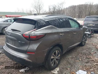 2023 Nissan Murano SV z VIN 5N1AZ2BS9PC110604, wystawiony jako IAAI lot #41437373 z przebiegiem 46 568 mil mil oraz . Historia ofert i sprzedaży dostępna na DreamBid. Obrazek 4.
