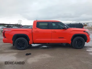 2024 Toyota Tundra Limited z VIN 5TFWA5DB4RX168552, wystawiony jako IAAI lot #41915669 z przebiegiem 24 622 mil mil oraz . Historia ofert i sprzedaży dostępna na DreamBid. Obrazek 13.