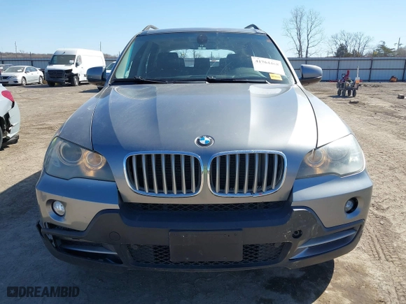 2007 BMW X5 3.0si with VIN 5UXFE43557L011481, listed as a IAAI auction lot 41764468 with 116,770 mi miles. Bid and sale history available at carsss.com. Image 13.