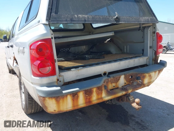 2005 Dodge Dakota SLT with VIN 1D7HW48N45S321002, listed as a IAAI auction lot 42240338 with 214,983 mi miles and . Bid and sale history available at DreamBid. Image 20.