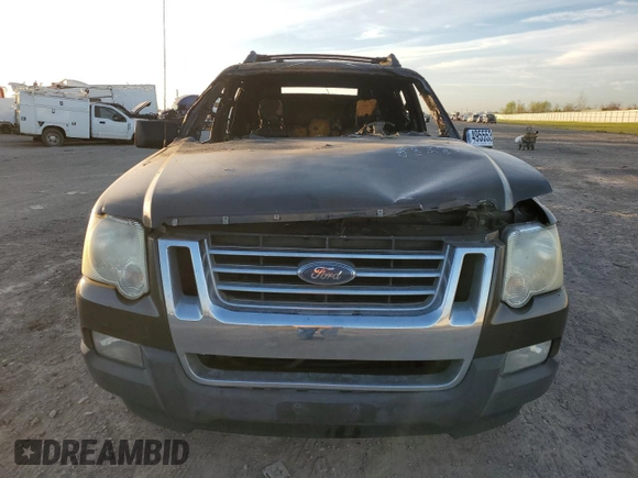 2008 Ford Explorer Sport Trac XLT с VIN 1FMEU31E88UA41482, выставлен на аукционе Copart как лот 49555355 с пробегом Не указан миль и На запчасти • Non repairable. История ставок и продаж доступна на DreamBid. Изображение 5.