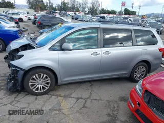 2017 Toyota Sienna XLE Auto Access Seat with VIN 5TDYZ3DC6HS809784, listed as a IAAI auction lot 41546264 with 98,937 mi miles and . Bid and sale history available at DreamBid. Image 15.