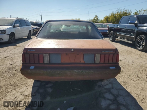1979 Ford Mustang z VIN 9R04F144331, wystawiony jako Copart lot #76079874 z przebiegiem 87 971 mil mil oraz Czysty tytuł • Clean title. Historia ofert i sprzedaży dostępna na DreamBid. Obrazek 6.