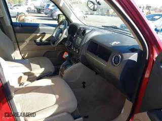 2016 Jeep Patriot Sport with VIN 1C4NJPBB4GD526404, listed as a IAAI auction lot 41743884 with 126,740 mi miles. Bid and sale history available at carsss.com. Image 5.