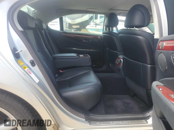 2007 Lexus LS 460 L с VIN JTHGL46FX75019997, выставлен на аукционе Copart как лот 65532475 с пробегом 132 084 миль миль и Чистый • Clean title. История ставок и продаж доступна на DreamBid. Изображение 6.