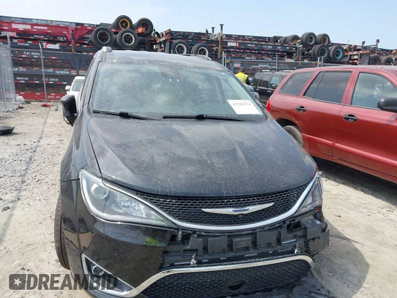 2020 Chrysler Pacifica Touring L with VIN 2C4RC1BG4LR103608, listed as a IAAI auction lot 42280924 with 79,502 mi miles and . Bid and sale history available at DreamBid. Image 12.