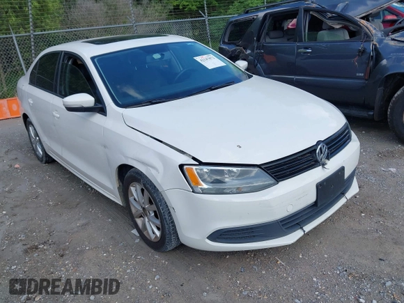 2012 Volkswagen Jetta Sedan SE w/Convenience & Sunroof with VIN 3VWDX7AJ9CM341490, listed as a IAAI auction lot 42147872 with 207,723 mi miles. Bid and sale history available at carsss.com. Image 1.