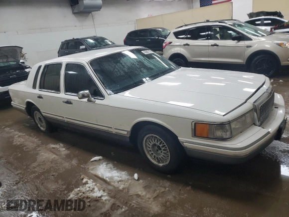 1994 Lincoln Town Car Signature z VIN 1LNLM82W9RY687636, wystawiony jako Copart lot #43805135 z przebiegiem Nie podano mil oraz Szkoda całkowita • Salvage title. Historia ofert i sprzedaży dostępna na DreamBid. Obrazek 4.