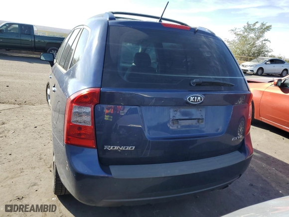 2007 Kia Rondo EX with VIN KNAFG526177077768, listed as a Copart auction lot 74614654 with 125,409 mi miles and Clean Title. Bid and sale history available at carsss.com. Image 6.