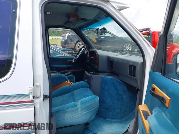 1994 Ford Econoline Cargo with VIN 1FDEE14N0RHA00870, listed as a IAAI auction lot 42620960 with 107,662 mi miles and . Bid and sale history available at DreamBid. Image 5.