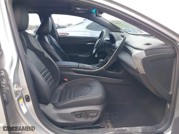 2019 Toyota Avalon XLE with VIN 4T1BZ1FB9KU032482, listed as a IAAI auction lot 41130135 with 58,166 mi miles. Bid and sale history available at carsss.com. Image 5.