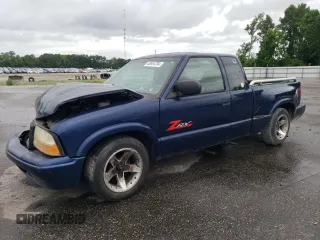 2003 GMC Sonoma SLS with VIN 1GTCS19X038195293, listed as a Copart auction lot 65954784 with 158,589 mi miles and Salvage Title. Bid and sale history available at carsss.com. Image 1.