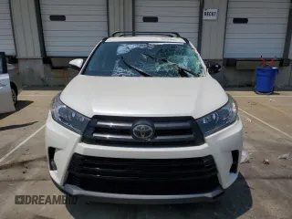2018 Toyota Highlander SE with VIN 5TDJZRFH9JS559055, listed as a Copart auction lot 60197655 with 114,752 mi miles and Salvage title. Bid and sale history available at DreamBid. Image 5.