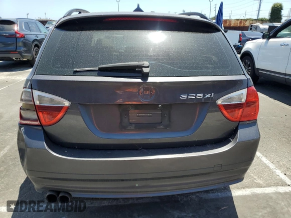 2008 BMW 3 Series 328xi z VIN WBAVT73598FZ38078, wystawiony jako Copart lot #56104865 z przebiegiem 100 979 mil mil oraz Szkoda całkowita • Salvage title. Historia ofert i sprzedaży dostępna na DreamBid. Obrazek 6.
