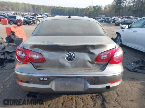 2011 Volkswagen CC Sport with VIN WVWMN7AN5BE719367, listed as a IAAI auction lot 41900740 with 156,012 mi miles. Bid and sale history available at carsss.com. Image 16.