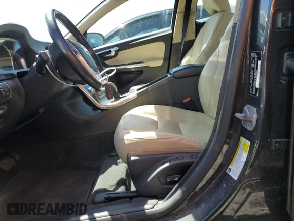 2016 Volvo S60 T5 Drive-E Premier z VIN YV126MFK9G2406956, wystawiony jako Copart lot #53336155 z przebiegiem 147 915 mil mil oraz Czysty tytuł • Clean title. Historia ofert i sprzedaży dostępna na DreamBid. Obrazek 7.