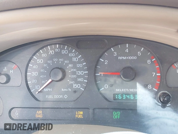2000 Ford Mustang GT z VIN 1FAFP45X2YF186187, wystawiony jako IAAI lot #41467944 z przebiegiem 163 463 mil mil oraz . Historia ofert i sprzedaży dostępna na DreamBid. Obrazek 7.