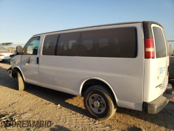 2007 Chevrolet Express Passenger z VIN 1GAHG35UX71157995, wystawiony jako Copart lot #78021374 z przebiegiem 76 166 mil mil oraz Szkoda całkowita • Salvage title. Historia ofert i sprzedaży dostępna na DreamBid. Obrazek 2.