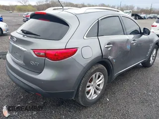 2016 Infiniti QX70 z VIN JN8CS1MW0GM400207, wystawiony jako IAAI lot #41952548 z przebiegiem 146 943 mil mil oraz . Historia ofert i sprzedaży dostępna na DreamBid. Obrazek 4.