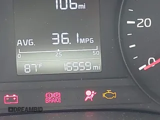 2023 Kia Rio S z VIN 3KPA24AD4PE604207, wystawiony jako IAAI lot #42077201 z przebiegiem 16 559 mil mil oraz . Historia ofert i sprzedaży dostępna na DreamBid. Obrazek 15.