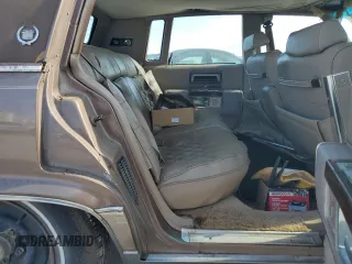 1990 Cadillac Brougham z VIN 1G6DW5476LR727151, wystawiony jako Copart lot #88145665 z przebiegiem Nie podano mil oraz Tytuł czysty. Historia ofert i sprzedaży dostępna na DreamBid. Obrazek 10.