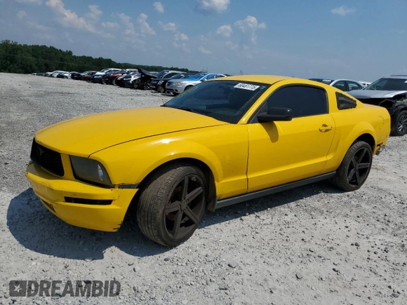2005 Ford Mustang Deluxe с VIN 1ZVFT80N155198395, выставлен на аукционе Copart как лот 60481775 с пробегом 121 062 миль миль и Списание • Salvage title. История ставок и продаж доступна на DreamBid. Изображение 1.