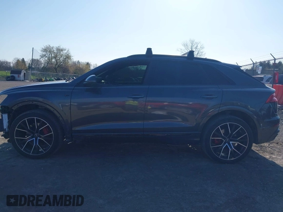 2021 Audi Q8 Premium Plus z VIN WA1EVAF14MD014781, wystawiony jako IAAI lot #42080085 z przebiegiem 53 171 mil mil oraz . Historia ofert i sprzedaży dostępna na DreamBid. Obrazek 15.