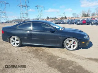 2005 Pontiac GTO with VIN 6G2VX12U05L472252, listed as a IAAI auction lot 41640672 with 141,191 mi miles. Bid and sale history available at carsss.com. Image 14.