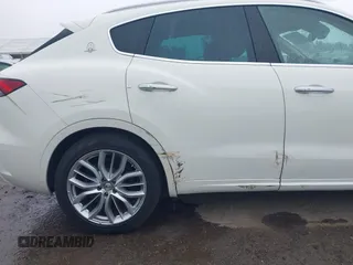 2020 Maserati Levante z VIN ZN661XUL3LX341388, wystawiony jako IAAI lot #41746344 z przebiegiem 26 911 mil mil oraz . Historia ofert i sprzedaży dostępna na DreamBid. Obrazek 6.