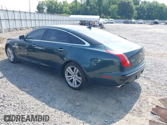 2014 Jaguar XJ Portfolio z VIN SAJWA2GZ4E8V60315, wystawiony jako IAAI lot #42293880 z przebiegiem 97 712 mil mil oraz . Historia ofert i sprzedaży dostępna na DreamBid. Obrazek 3.