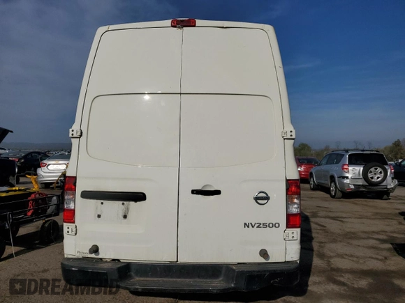 2021 Nissan NV Cargo SV z VIN 1N6BF0LY5MN811081, wystawiony jako Copart lot #57692305 z przebiegiem 249 132 mil mil oraz Szkody całkowita. Historia ofert i sprzedaży dostępna na DreamBid. Obrazek 6.