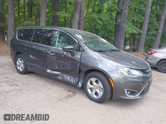 2018 Chrysler Pacifica Hybrid Touring Plus с VIN 2C4RC1H70JR187642, выставлен на аукционе IAAI как лот 42568596 с пробегом 48 907 миль миль и . История ставок и продаж доступна на DreamBid. Изображение 1.