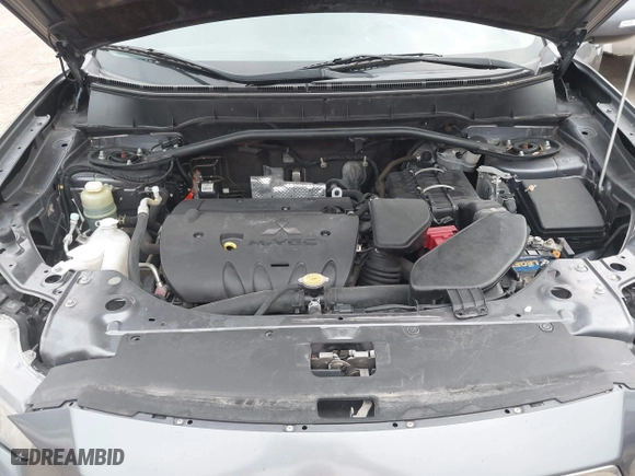 2011 Mitsubishi Outlander SE with VIN JA4AS3AW4BU023760, listed as a IAAI auction lot 42116273 with 147,731 mi miles. Bid and sale history available at carsss.com. Image 10.