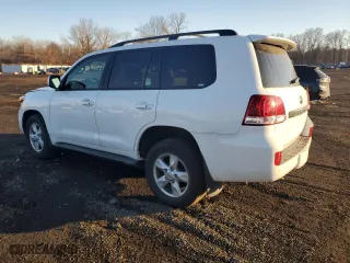 2011 Toyota Land Cruiser with VIN JTMHY7AJ9B4008475, listed as a Copart auction lot 84820024 with 101,903 mi miles and Salvage Title. Bid and sale history available at carsss.com. Image 2.