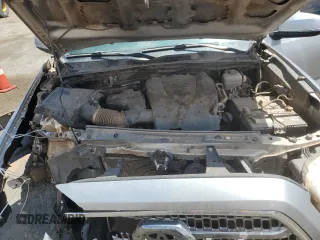 2017 Toyota Tacoma SR5 с VIN 5TFCZ5AN3HX092458, выставлен на аукционе Copart как лот 55513035 с пробегом 173 196 миль миль и Списание • Salvage title. История ставок и продаж доступна на DreamBid. Изображение 11.