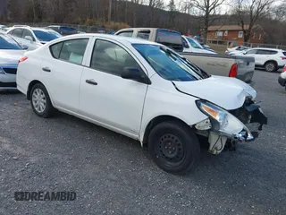 2015 Nissan Versa S Plus with VIN 3N1CN7APXFL920140, listed as a IAAI auction lot 41091541 with 185,899 mi miles. Bid and sale history available at carsss.com. Image 1.