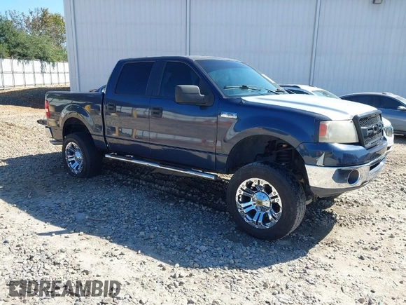 2006 Ford F-150 XLT with VIN 1FTRW12W66KC29356, listed as a IAAI auction lot 40590959 with 178,353 mi miles. Bid and sale history available at carsss.com. Image 1.