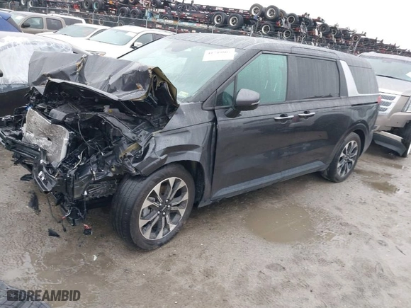 2024 Kia Carnival EX with VIN KNDNC5H34R6349990, listed as a IAAI auction lot 41749801 with 1 mi miles. Bid and sale history available at carsss.com. Image 2.