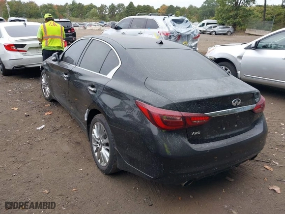 2019 Infiniti Q50 3.0t LUXE with VIN JN1EV7ARXKM593801, listed as a IAAI auction lot 40402805 with 54,318 mi miles. Bid and sale history available at carsss.com. Image 3.