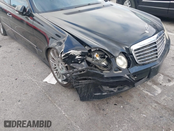 2007 Mercedes-Benz E 550 Sport with VIN WDBUF72X07A982649, listed as a IAAI auction lot 42125131 with Not provided miles and . Bid and sale history available at DreamBid. Image 6.
