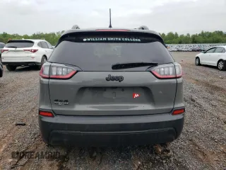 2023 Jeep Cherokee Altitude Lux z VIN 1C4PJMMB4PD100846, wystawiony jako Copart lot #56038145 z przebiegiem 9 567 mil mil oraz Szkoda całkowita • Salvage title. Historia ofert i sprzedaży dostępna na DreamBid. Obrazek 6.