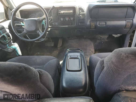 1999 Chevrolet Suburban with VIN 3GNFK16R4XG190883, listed as a Copart auction lot 58324415 with 228,782 mi miles and Salvage title. Bid and sale history available at DreamBid. Image 8.