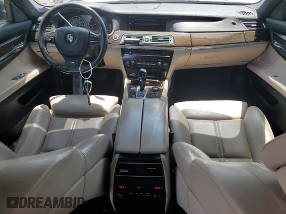 2011 BMW 7 Series 750i with VIN WBAKA8C59BCY36657, listed as a Copart auction lot 61484925 with 174,605 mi miles and Salvage title. Bid and sale history available at DreamBid. Image 8.