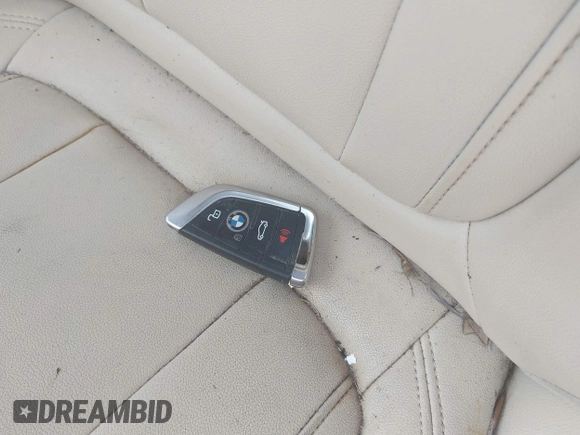 2019 BMW 3 Series 330i z VIN WBA5R1C5XKAK12214, wystawiony jako IAAI lot #42600090 z przebiegiem Nie podano mil oraz . Historia ofert i sprzedaży dostępna na DreamBid. Obrazek 11.