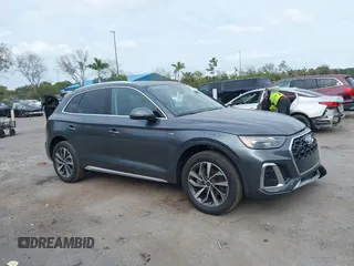 2023 Audi Q5 S line Premium Plus z VIN WA1EAAFY6P2161080, wystawiony jako IAAI lot #41282613 z przebiegiem 20 268 mil mil oraz . Historia ofert i sprzedaży dostępna na DreamBid. Obrazek 13.