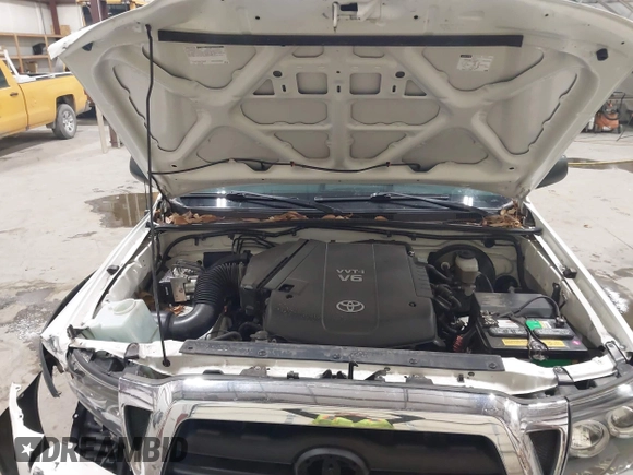 2008 Toyota Tacoma with VIN 5TEUU42N58Z580315, listed as a IAAI auction lot 41059647 with 109,478 mi miles and . Bid and sale history available at carsss.com. Image 10.
