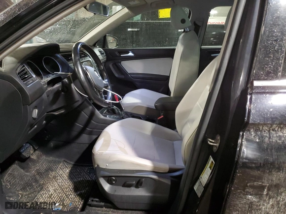 2018 Volkswagen Tiguan SEL with VIN 3VV2B7AX2JM013095, listed as a Copart auction lot 47025615 with 66,461 mi miles and Salvage Title. Bid and sale history available at carsss.com. Image 7.