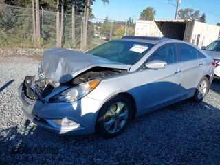 2011 Hyundai Sonata SE with VIN 5NPEC4AC4BH174401, listed as a IAAI auction lot 40522163 with 183,594 mi miles. Bid and sale history available at carsss.com. Image 2.